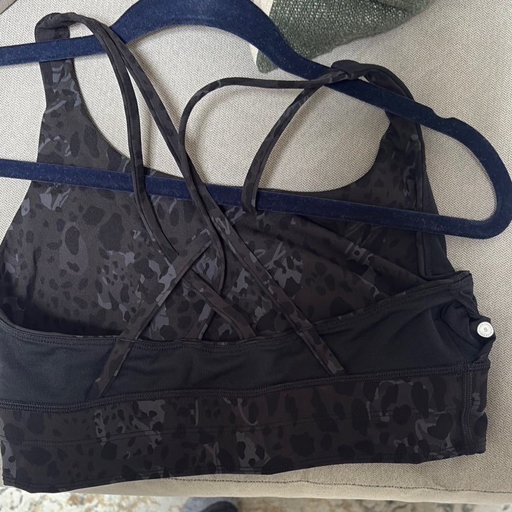 Lululemon Black Strappy Sports Bra - Picture 3 of 4